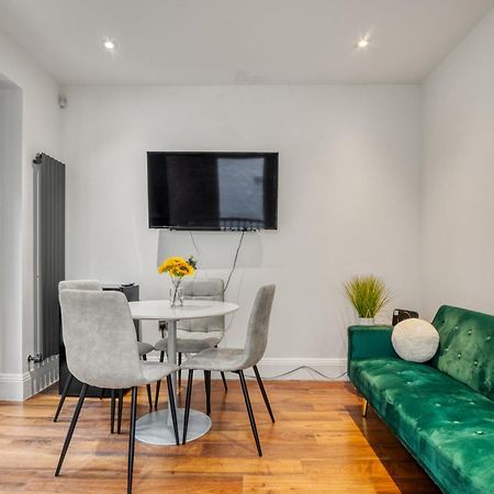 Villa 2 Bed 2 Bath Balcony View Wimbledon Tennis London Exterior foto